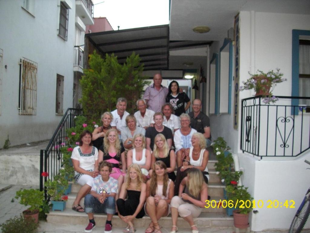 Cesme Vural Apart Hotel ภายนอก รูปภาพ